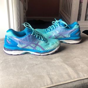 ASICS Nimbus 18